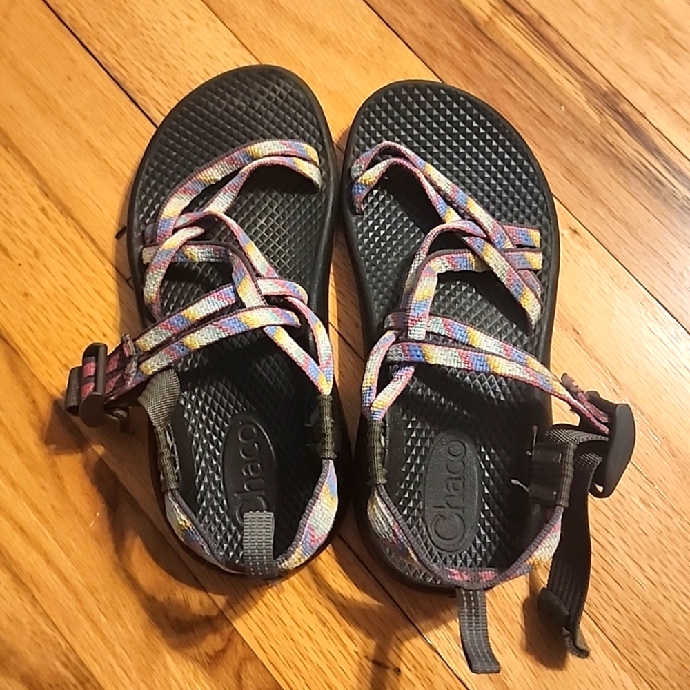 Size 2 Girls Chaco Sandals